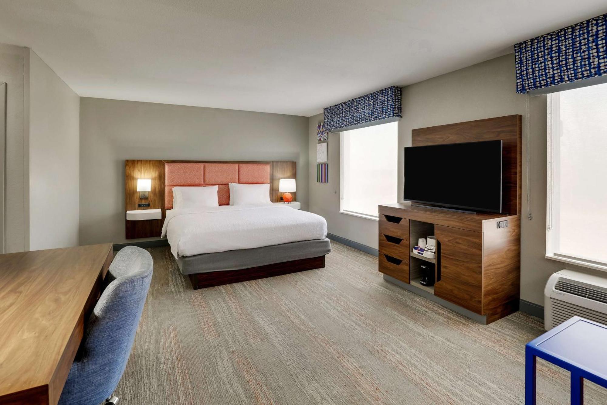 Hampton & St. Louis - Edwardsville 3*